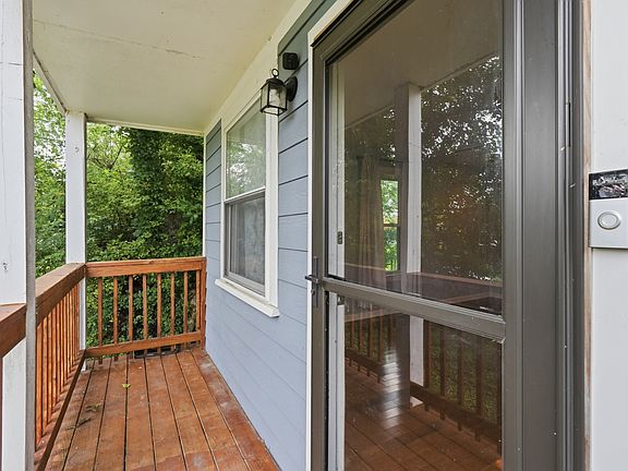5th image of 2603 Jenkins St