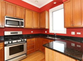 3709 N Southport Ave #THREE, Chicago, IL 60613