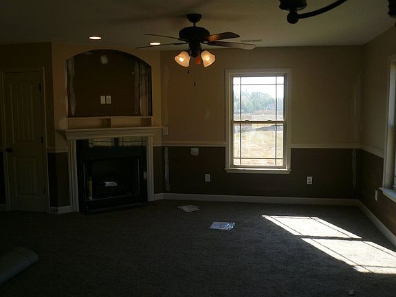 4th image of 732 Cerons St Lot 186