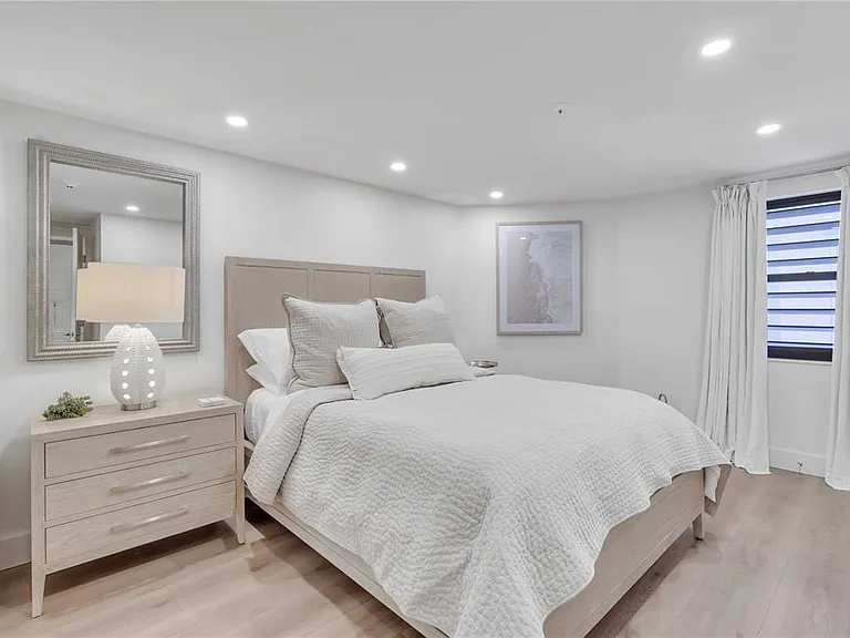 5611 Gulf Of Mexico Dr #1 — Photo 5