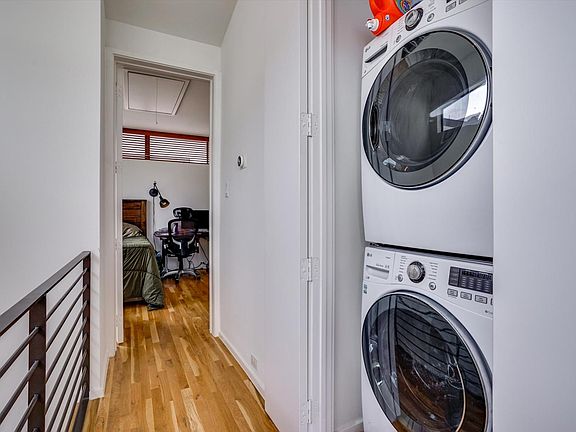4th image of 5947 Ross Ave Unit 6