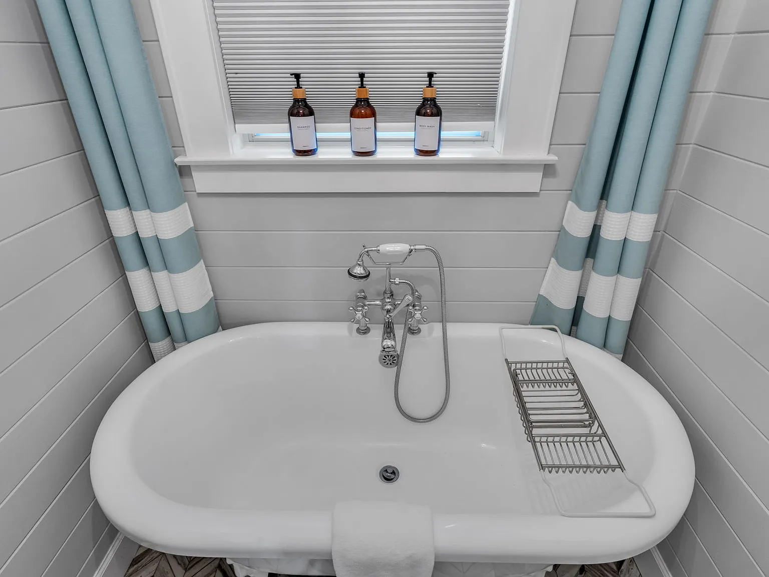 3 bed, $3,500 — Photo 3