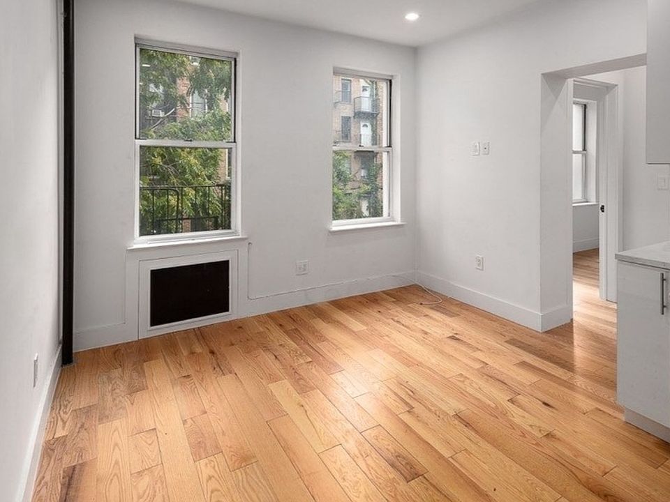 1st image of 103 Saint Marks Pl #8