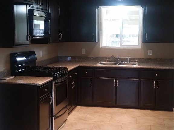 3rd image of 2816 Garrison St