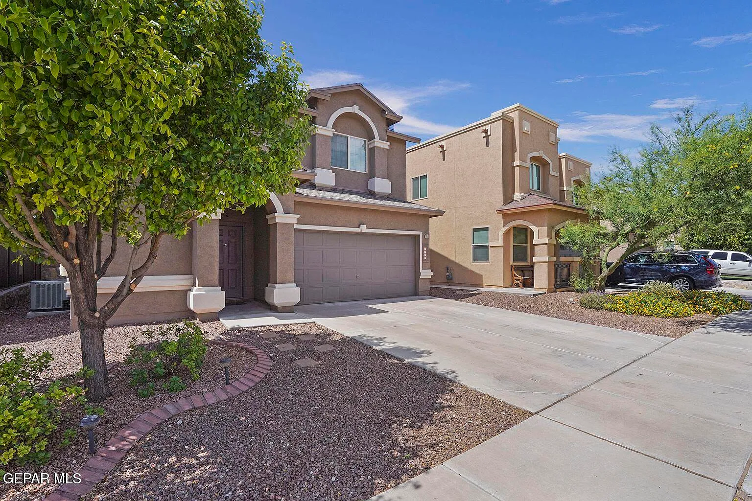 3 bed, 2.5 bath, 1894 sqft, $1,900 — Photo 3