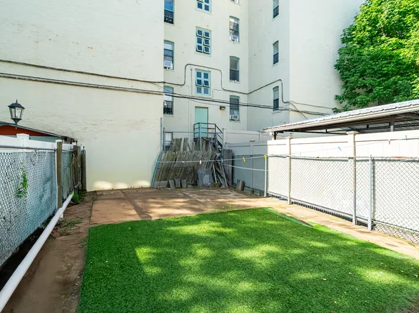 142 West 175th Street image 19 of 38