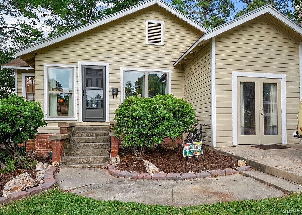 1st image of 656 Dalzell St