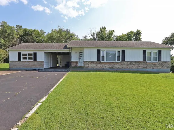 302 Fairview Ln, Desloge, MO 63601