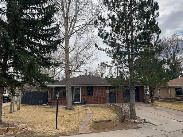 2122 E Thornburgh Dr, Laramie, WY 82070