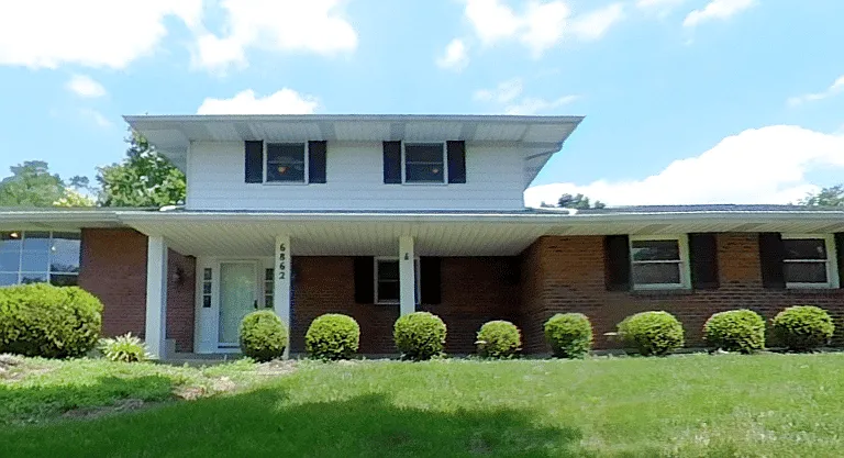 6862 N Windwood Dr W — Photo 1