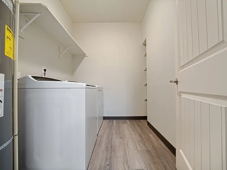Webster Ridge Apartments — Photo 98