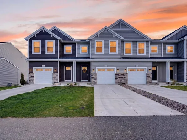 4628 Glen Haven Dr, Kentwood, MI 49512