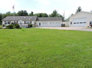 10046 New Rd, North East, PA 16428