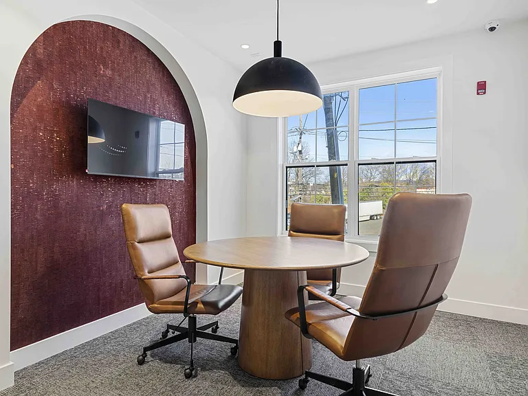 Clifton & Co — Photo 14