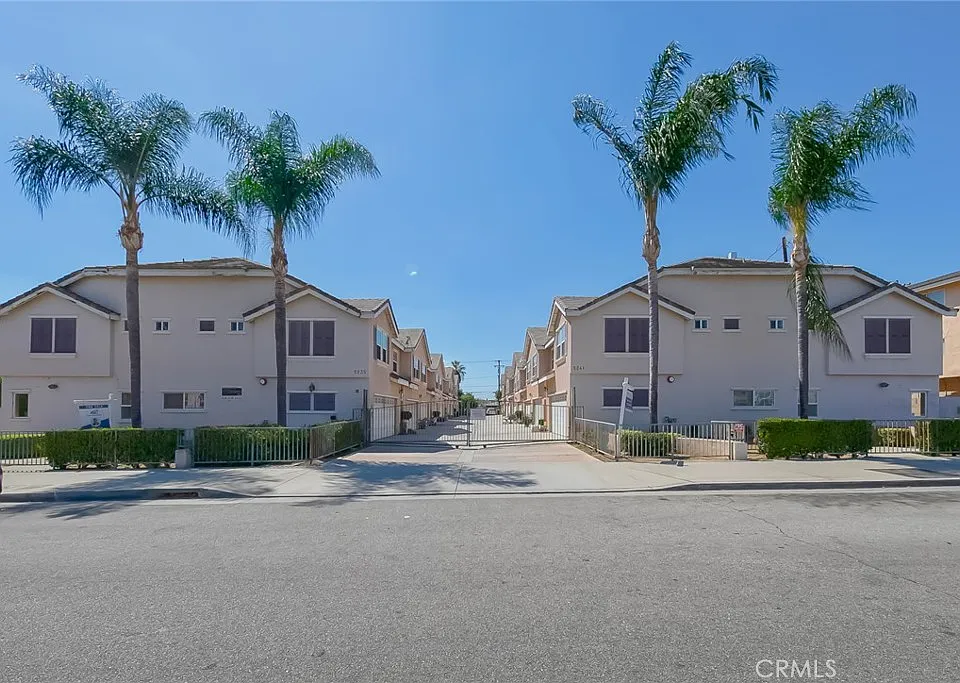 5235 Rosemead Blvd