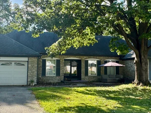 32 N Restin Rd, Greenwood, IN 46142