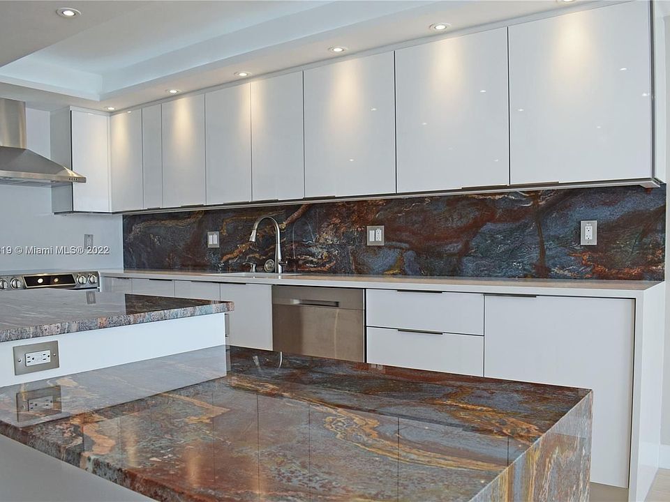 1st image of 401 Ocean Dr APT 715