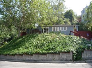 3760 Multiview Dr, Los Angeles, CA 90068