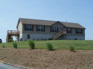 15 Ella Ln, Kinzers, PA 17535