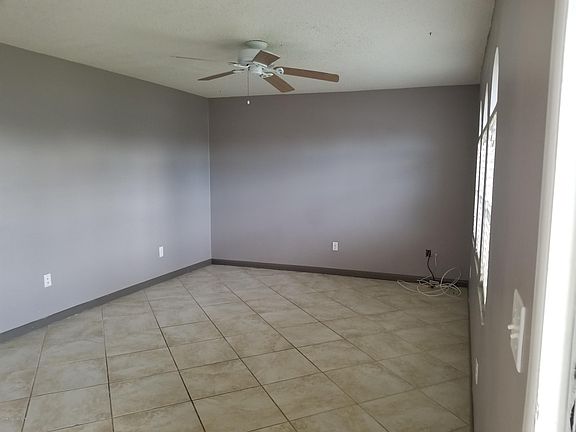 2nd image of 517 Sheridan Ave #0