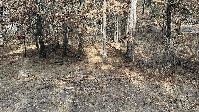 2nd image of 190 W Walden Way