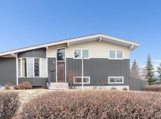 255 Southampton Dr SW, Calgary, AB T2W0V6
