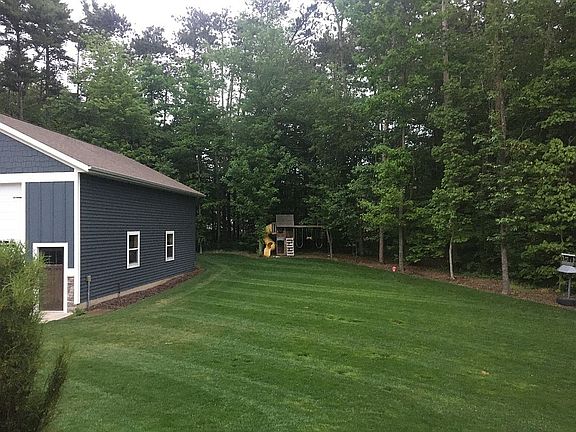 3rd image of 12156 White Pine Dr