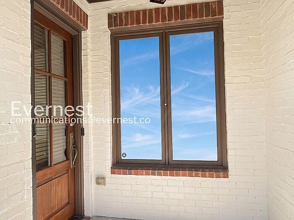 2nd image of 4132 Heritage Pl