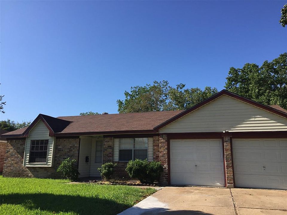 1st image of 12022 Wessex Dr