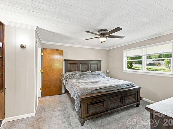 4th image of 3803 Cook Rd