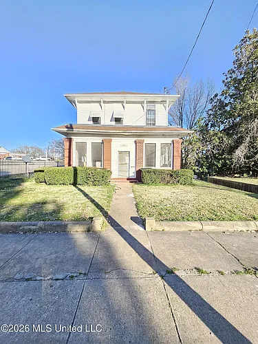 1711 Cherry St #B Photo 1