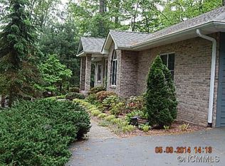 213 Camellia Way, Laurel Park, NC 28739