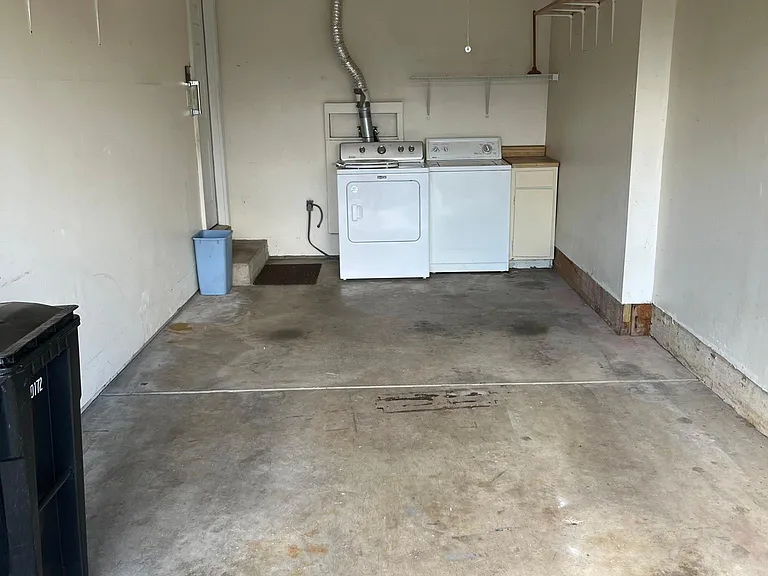 718 Oakton Rd — Photo 9