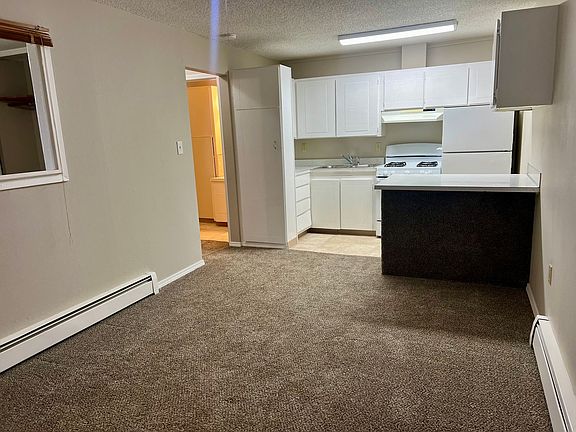 3rd image of 648 Dowling Rd Suite 206