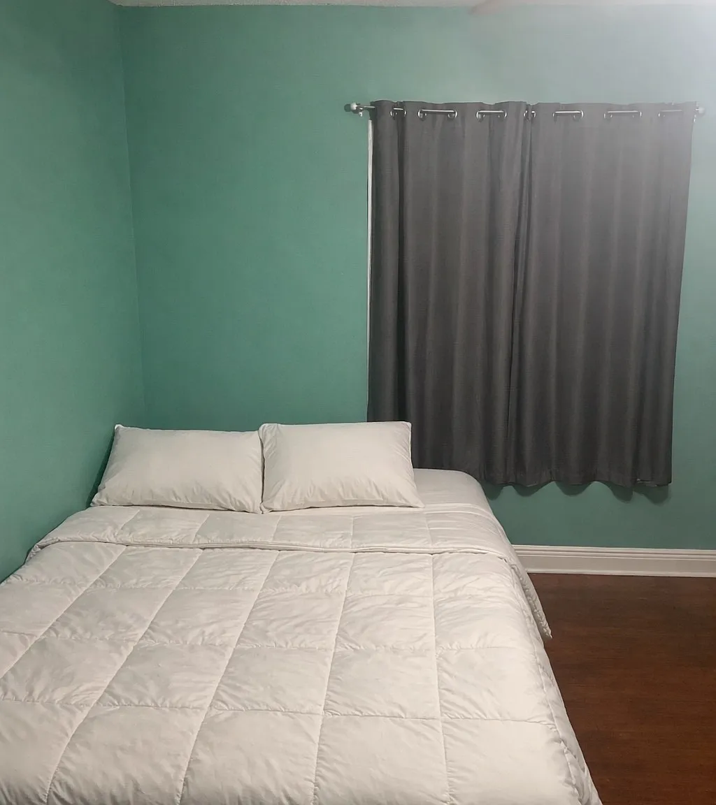 5 bed, 2112 sqft, $750 — Photo 4