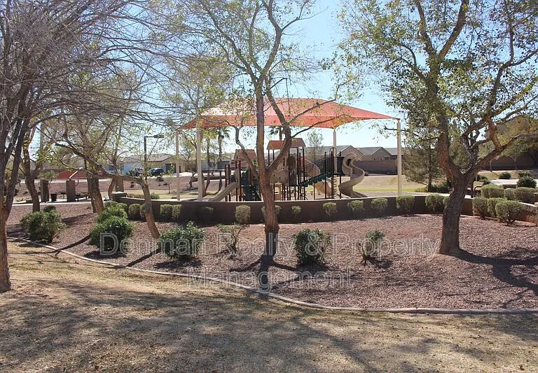 288 W Tropical Dr — Photo 31