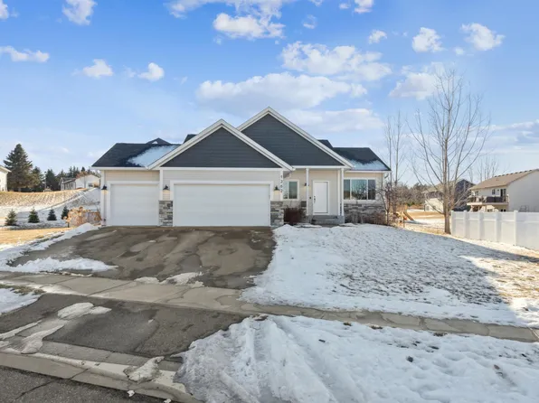 1262 Legacy Pkwy, New Richmond, WI 54017