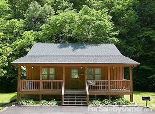 357 Caney Creek Rd, Pigeon Forge, TN 37863