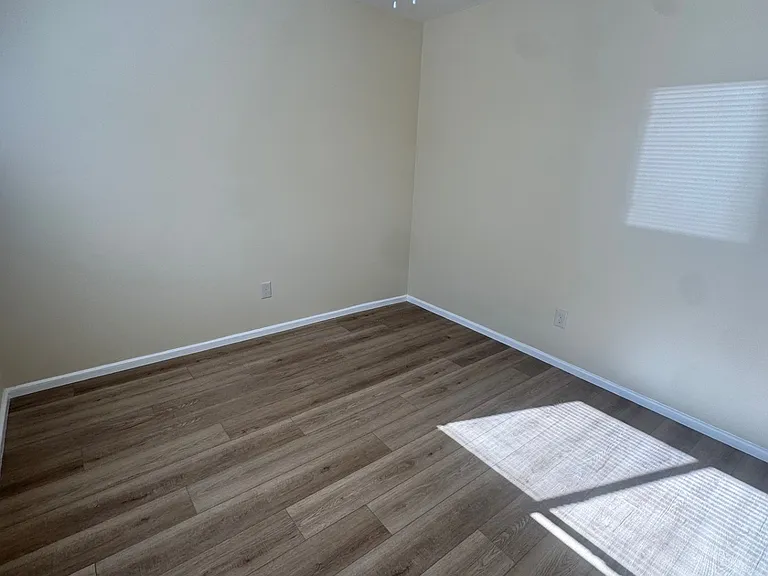 2434 Seawind Dr — Photo 12