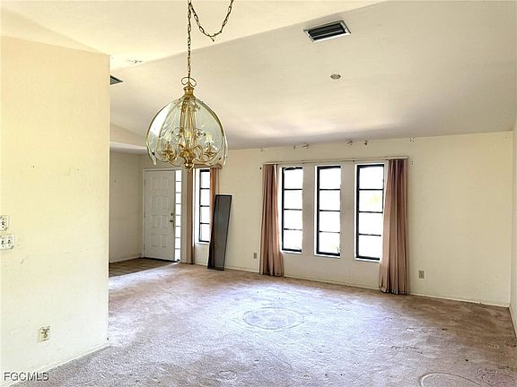 4th image of 1448 SE 22nd St