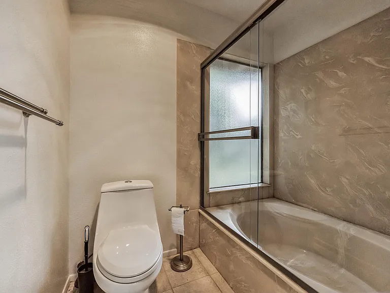 24321 Peacock St — Photo 21