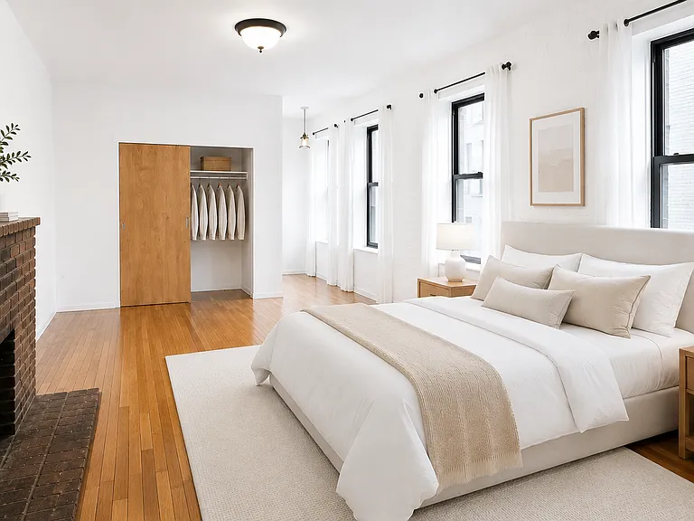 314 W 52nd St #3 — Photo 2