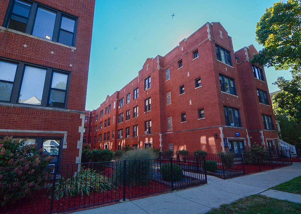 1st image of 3935 N Janssen Ave #G