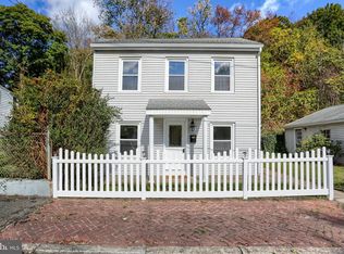 210 W Railroad St, Pottsville, PA 17901