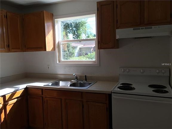 2nd image of 8309 Allamanda Ave