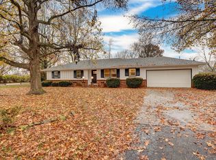 701 Hillcrest Ave, Nixa, MO 65714