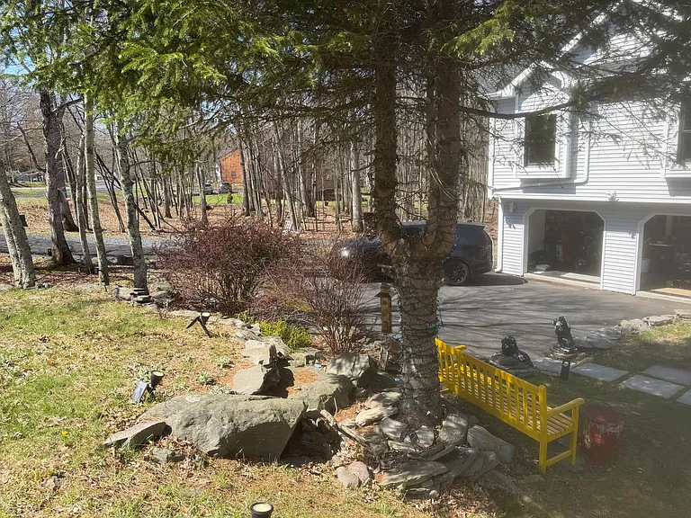 189 Oakenshield Dr — Photo 2