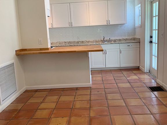 2nd image of 3214 W Santiago St Unit 2