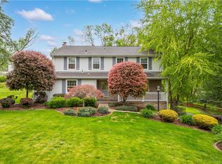 343 Alamo Dr, Pittsburgh, PA 15241