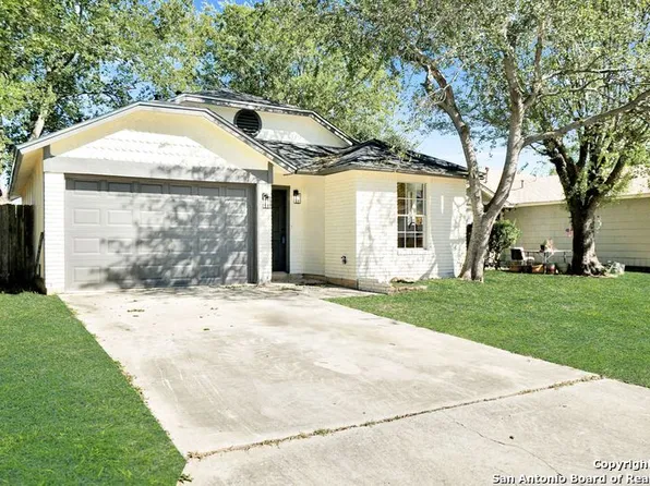 10123 Woodtrail, San Antonio, TX 78250